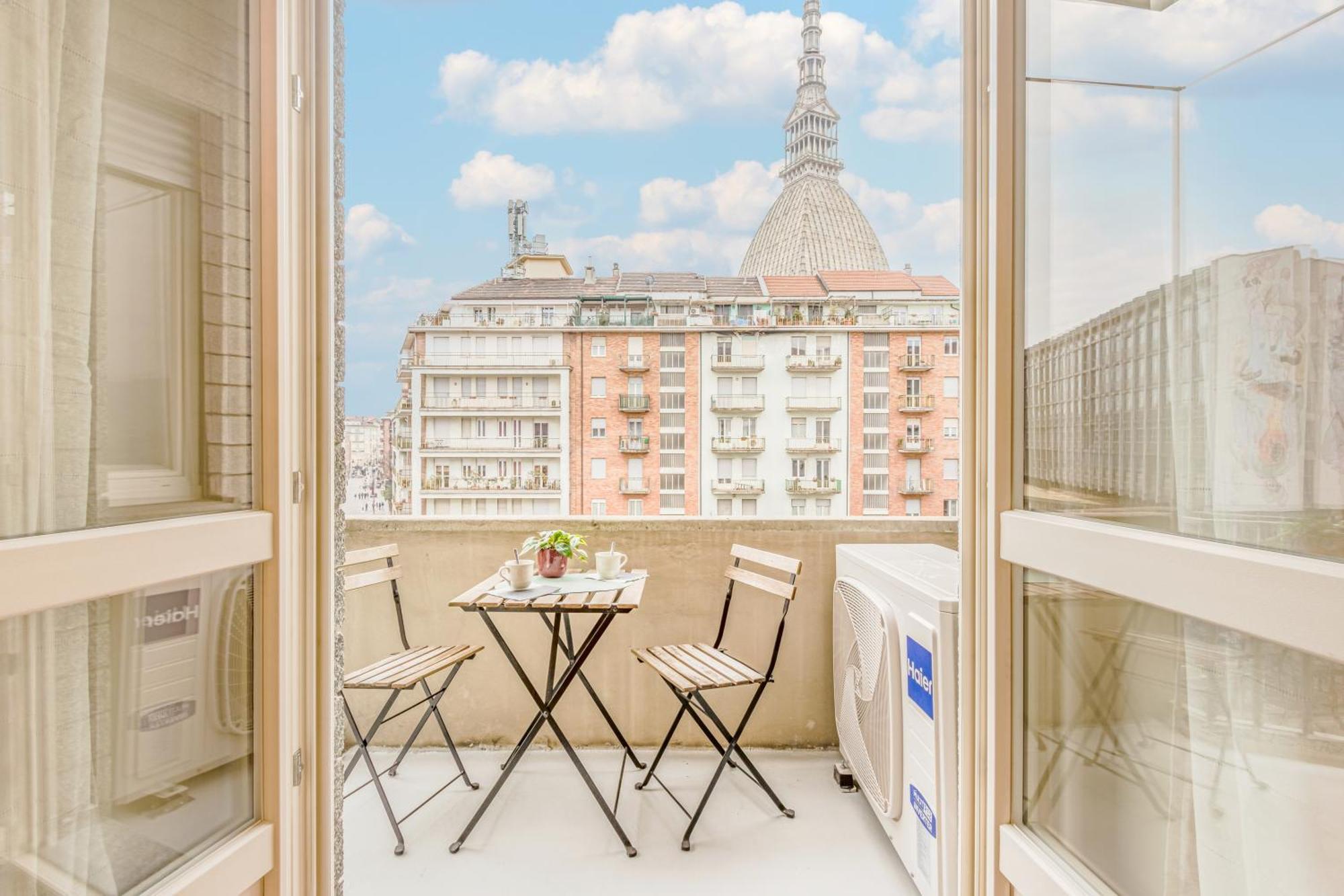 Appartamenti Vista Mole, Centro A 15 Min - Luxury Suites & Fast Wifi Турин Екстер'єр фото